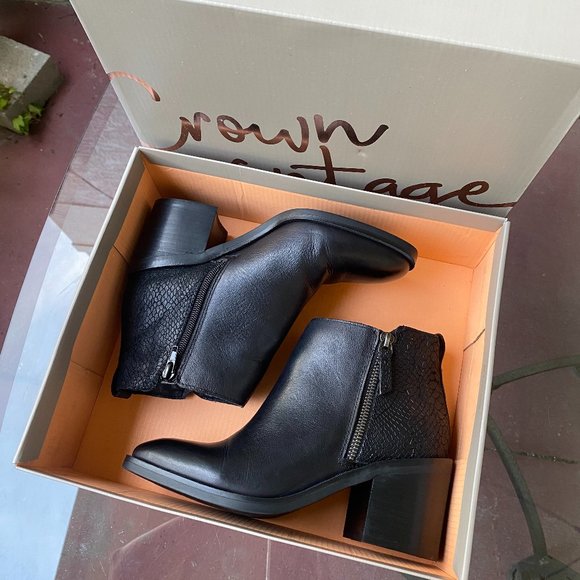Crown Vintage Shoes - Crown Vintage black boots, CV Ardella, 7M
